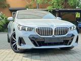 BMW 530 2024 года за 31 400 000 тг. в Алматы – фото 2