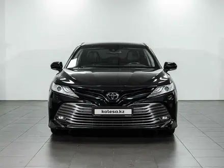 Toyota Camry 2020 года за 15 000 000 тг. в Актау