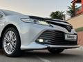 Toyota Camry 2018 годаfor14 000 000 тг. в Жанаозен – фото 10