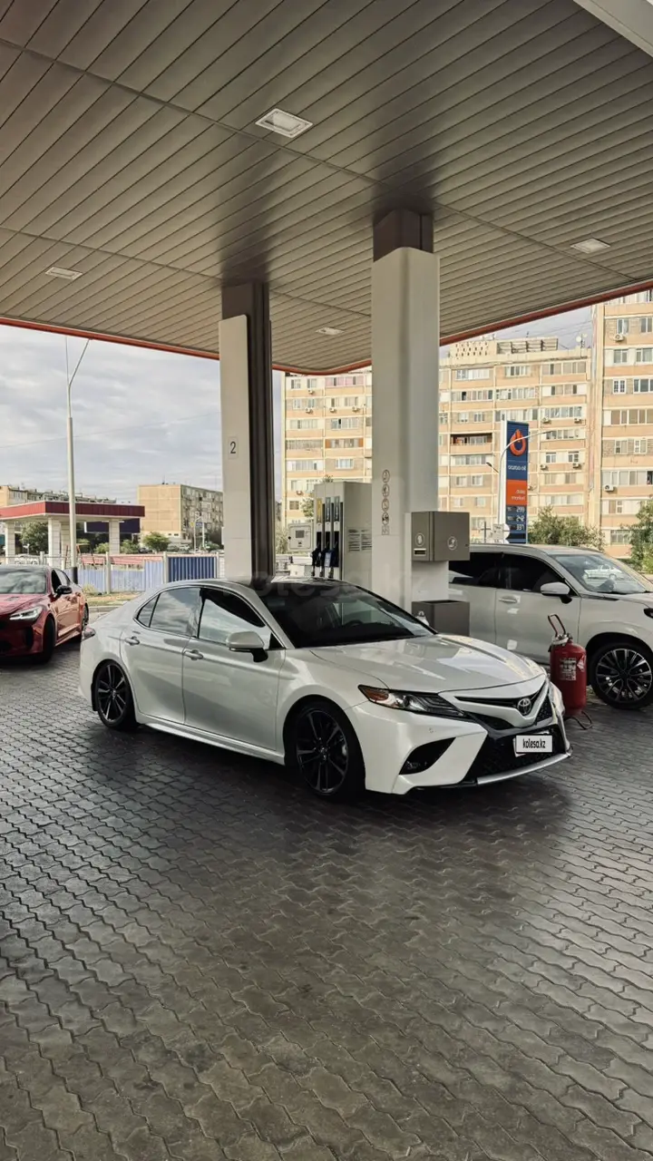 Toyota Camry, 2018