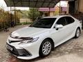 Toyota Camry 2021 года за 13 950 000 тг. в Алматы – фото 4