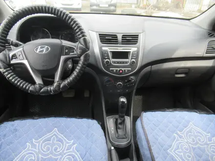 Hyundai Solaris 2015 года за 4 312 050 тг. в Актобе – фото 7