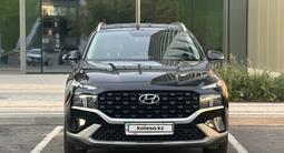 Hyundai Santa Fe 2021 года за 13 700 000 тг. в Астана