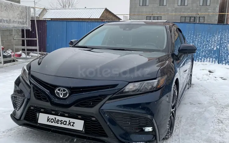 Toyota Camry 2020 года за 11 800 000 тг. в Алматы