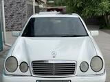 Mercedes-Benz E 320 1995 года за 2 700 000 тг. в Алматы – фото 2