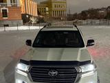 Toyota Land Cruiser 2017 года за 33 000 000 тг. в Астана