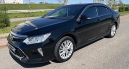 Toyota Camry 2015 года за 10 800 000 тг. в Астана – фото 3