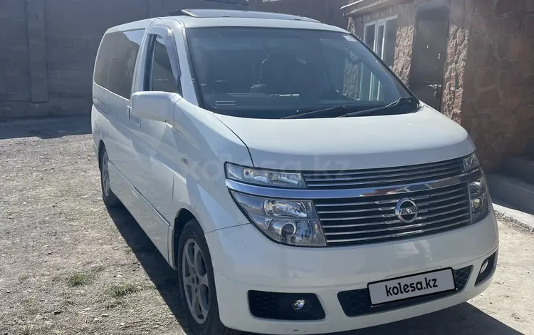 Nissan Elgrand 2004 годаүшін6 000 000 тг. в Караганда