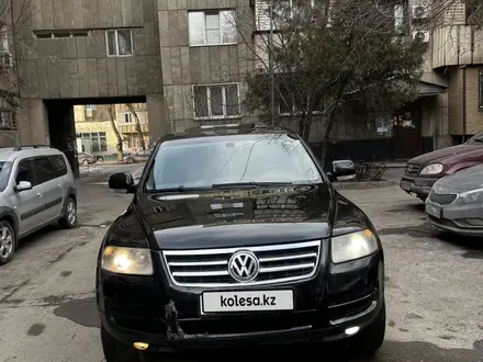 Volkswagen Touareg 2005 года за 5 200 000 тг. в Алматы – фото 7