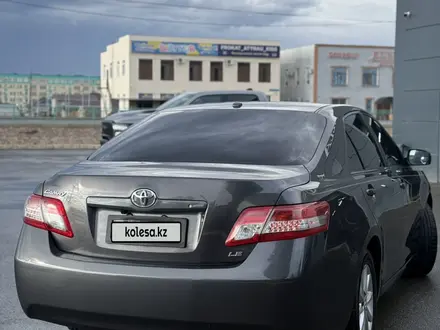 Toyota Camry 2010 года за 4 600 000 тг. в Атырау – фото 5