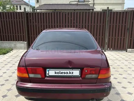 Toyota Carina E 1996 года за 1 400 000 тг. в Алматы – фото 3