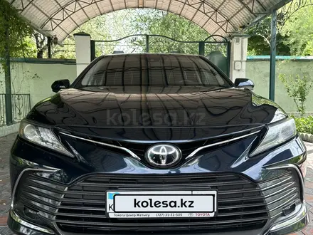 Toyota Camry 2020 года за 13 000 000 тг. в Шымкент