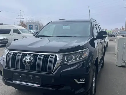 Toyota Land Cruiser Prado 2023 года за 32 500 000 тг. в Актобе – фото 3