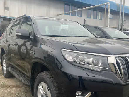 Toyota Land Cruiser Prado 2023 года за 32 500 000 тг. в Актобе – фото 7
