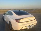 Hyundai Sonata 2022 годаfor15 000 000 тг. в Караганда – фото 3