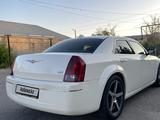Chrysler 300C 2006 года за 5 000 000 тг. в Шымкент – фото 4
