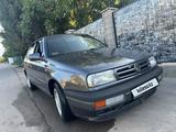 Volkswagen Vento 1994 года за 1 700 000 тг. в Алматы