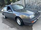 Volkswagen Vento 1994 года за 1 700 000 тг. в Алматы – фото 4