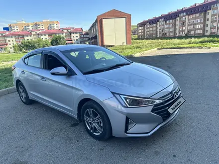 Hyundai Elantra 2019 года за 8 400 000 тг. в Усть-Каменогорск – фото 2