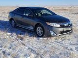 Toyota Camry 2013 года за 8 500 000 тг. в Актобе – фото 3