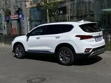 Hyundai Santa Fe 2019 года за 14 900 000 тг. в Атырау