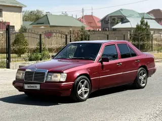 Mercedes-Benz E 320