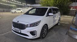 Kia Carnival 2018 года за 11 400 000 тг. в Шымкент – фото 2