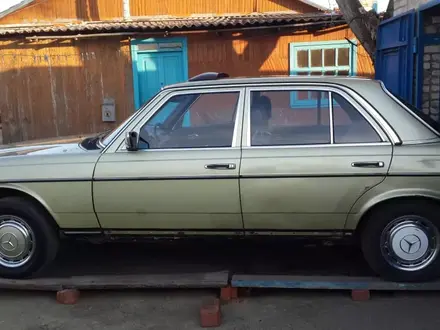 Mercedes-Benz E 250 1981 года за 2 200 000 тг. в Костанай – фото 15