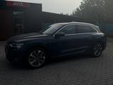 Audi e-tron 2022 года за 29 100 000 тг. в Алматы – фото 3