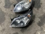 Передние левые фары на OPEL ASTRA H 2009 года в черном цвете за 100 000 тг. в Шымкент