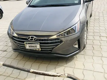 Hyundai Elantra 2019 года за 5 500 000 тг. в Актау