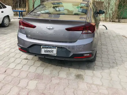 Hyundai Elantra 2019 года за 5 500 000 тг. в Актау – фото 4