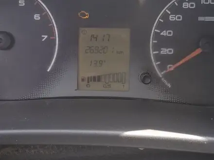 ВАЗ (Lada) Granta 2190 2013 года за 1 500 000 тг. в Актобе – фото 8