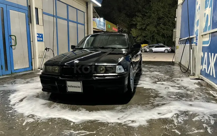 BMW 330 1995 года за 2 100 000 тг. в Алматы