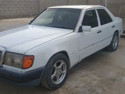 Mercedes-Benz E 200 1992 года за 1 100 000 тг. в Шымкент – фото 4