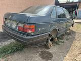 Volkswagen Passat 1989 года за 100 000 тг. в Есик – фото 4