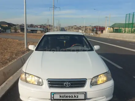 Toyota Camry 2000 года за 3 500 000 тг. в Шымкент