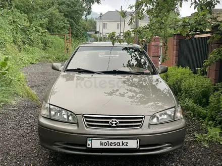 Toyota Camry 2000 года за 3 800 000 тг. в Алматы – фото 5