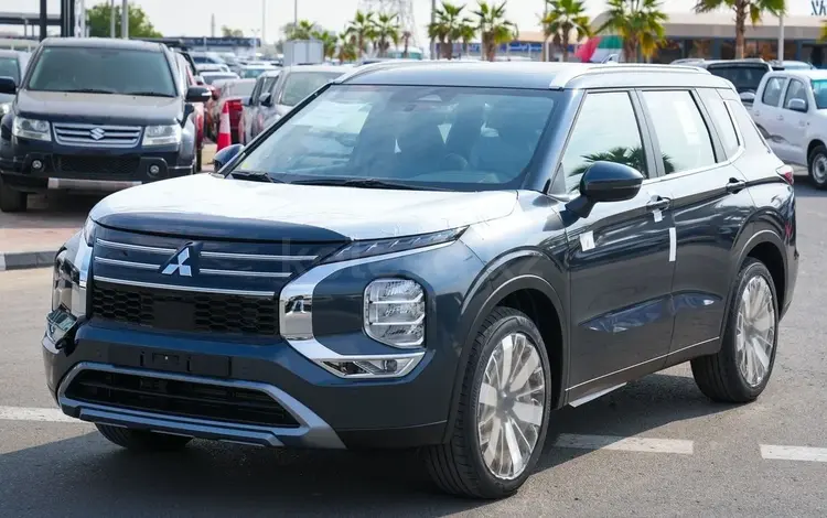 Mitsubishi Outlander 2026 года за 18 700 000 тг. в Семей