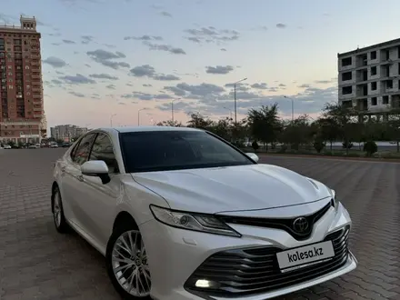 Toyota Camry 2020 года за 14 900 000 тг. в Актау – фото 4