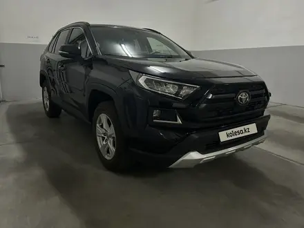 Toyota RAV4 2021 года за 14 400 000 тг. в Алматы – фото 9