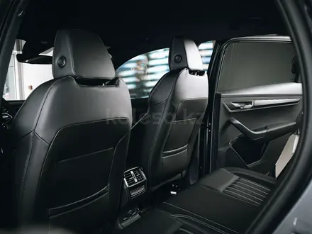 Skoda Karoq Sportline II 2026 года за 17 590 000 тг. в Алматы – фото 16
