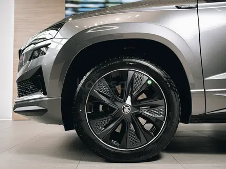 Skoda Karoq Sportline II 2026 года за 17 590 000 тг. в Алматы – фото 28