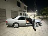 Mercedes-Benz E 230 1991 года за 1 400 000 тг. в Туркестан – фото 2