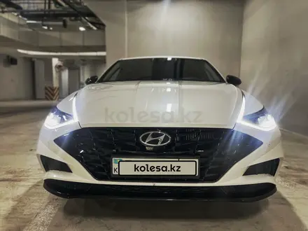 Hyundai Sonata 2021 года за 12 000 000 тг. в Астана