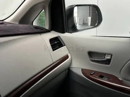Toyota Sienna 2011 года за 11 800 000 тг. в Атырау – фото 28