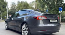 Tesla Model 3 2018 года за 10 500 000 тг. в Шымкент – фото 2