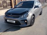 Kia Rio 2018 года за 7 500 000 тг. в Атырау – фото 4