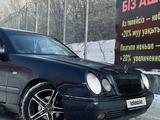 Mercedes-Benz E 230 1996 года за 2 100 000 тг. в Алматы – фото 2