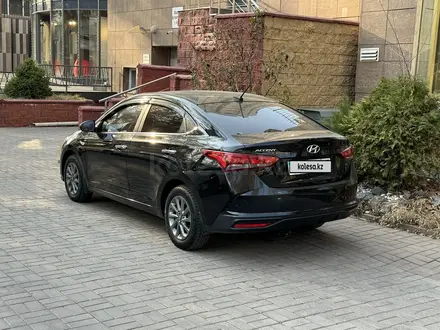 Hyundai Accent 2022 года за 9 000 000 тг. в Алматы – фото 2